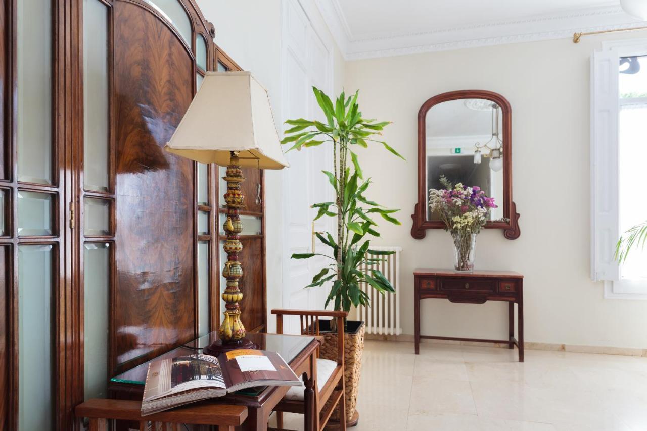 Hostal Oliva Barcelona Eksteriør bilde