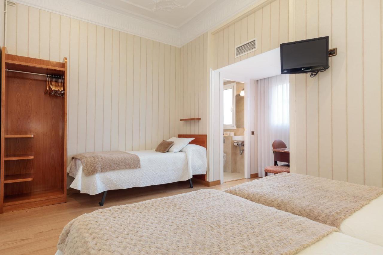 Hostal Oliva Barcelona Eksteriør bilde