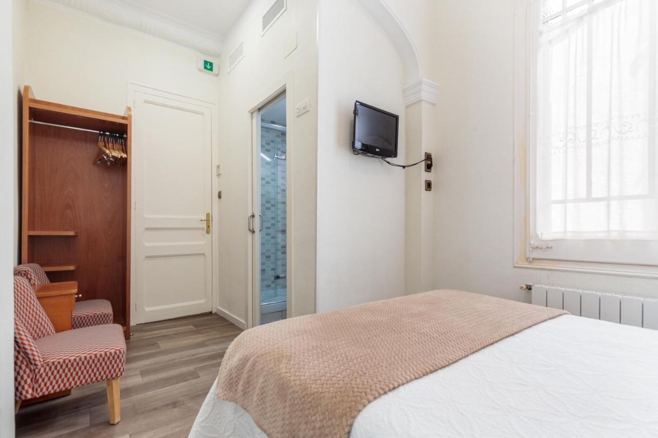 Hostal Oliva Barcelona Eksteriør bilde