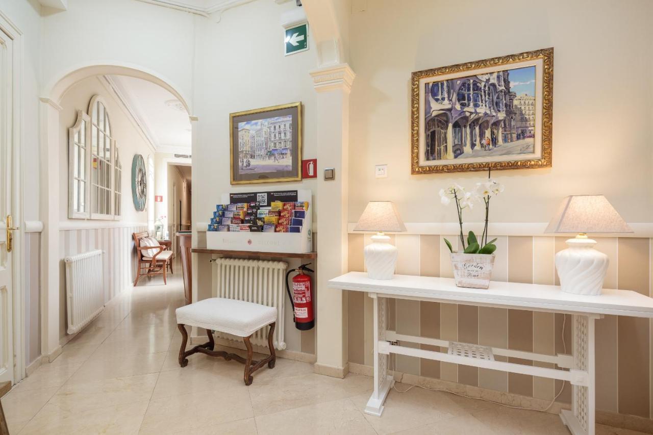 Hostal Oliva Barcelona Eksteriør bilde