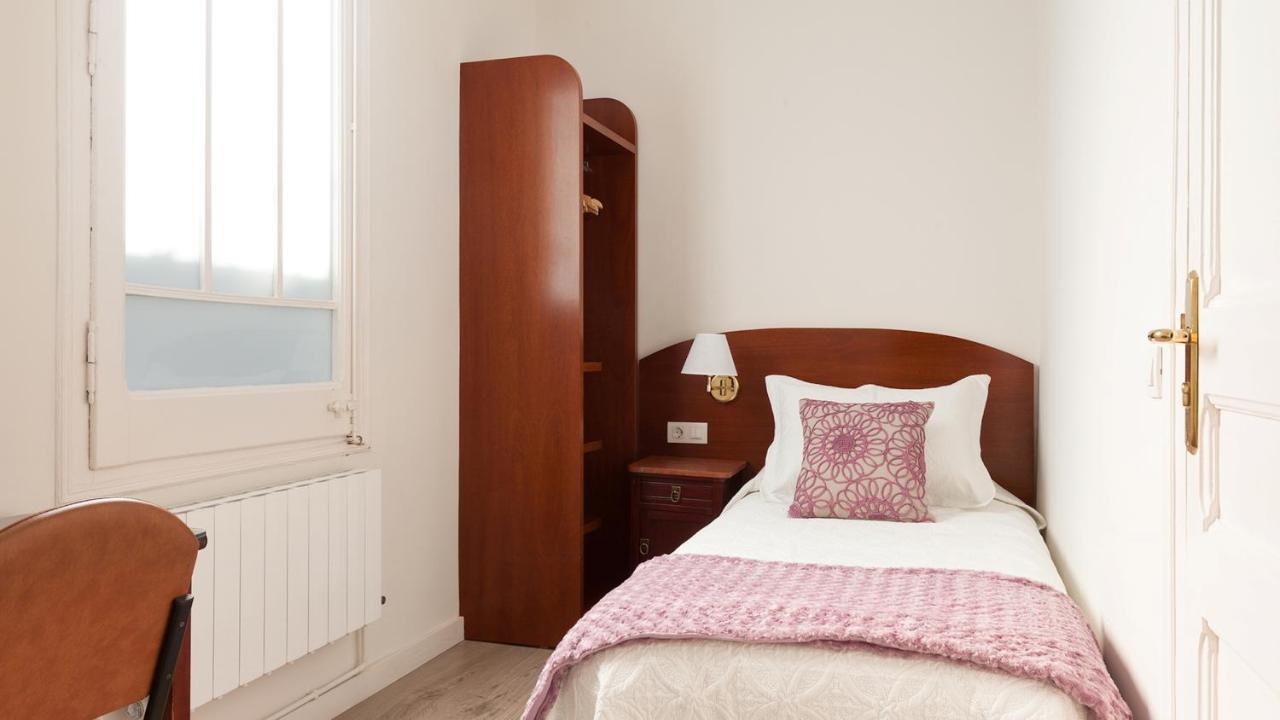 Hostal Oliva Barcelona Eksteriør bilde