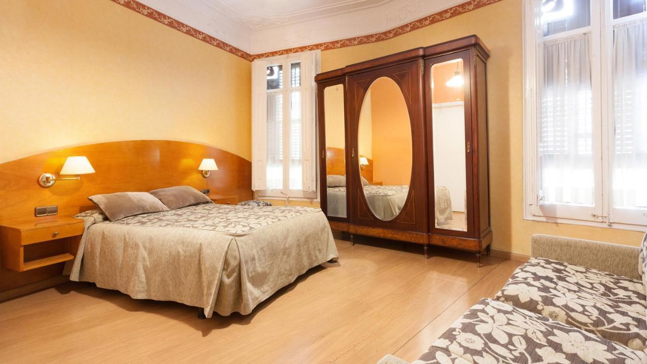 Hostal Oliva Barcelona Eksteriør bilde