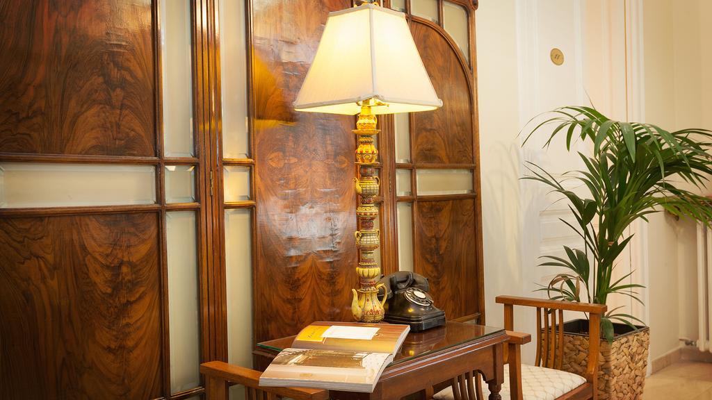 Hostal Oliva Barcelona Eksteriør bilde