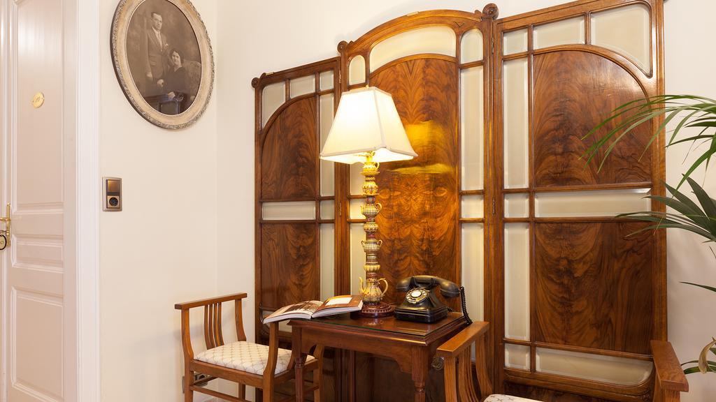 Hostal Oliva Barcelona Eksteriør bilde