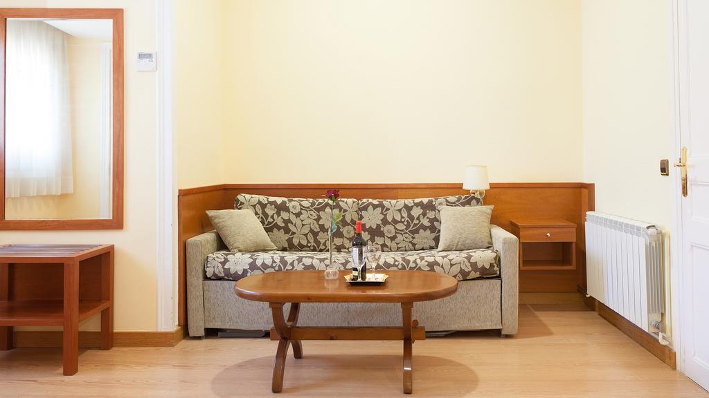 Hostal Oliva Barcelona Eksteriør bilde
